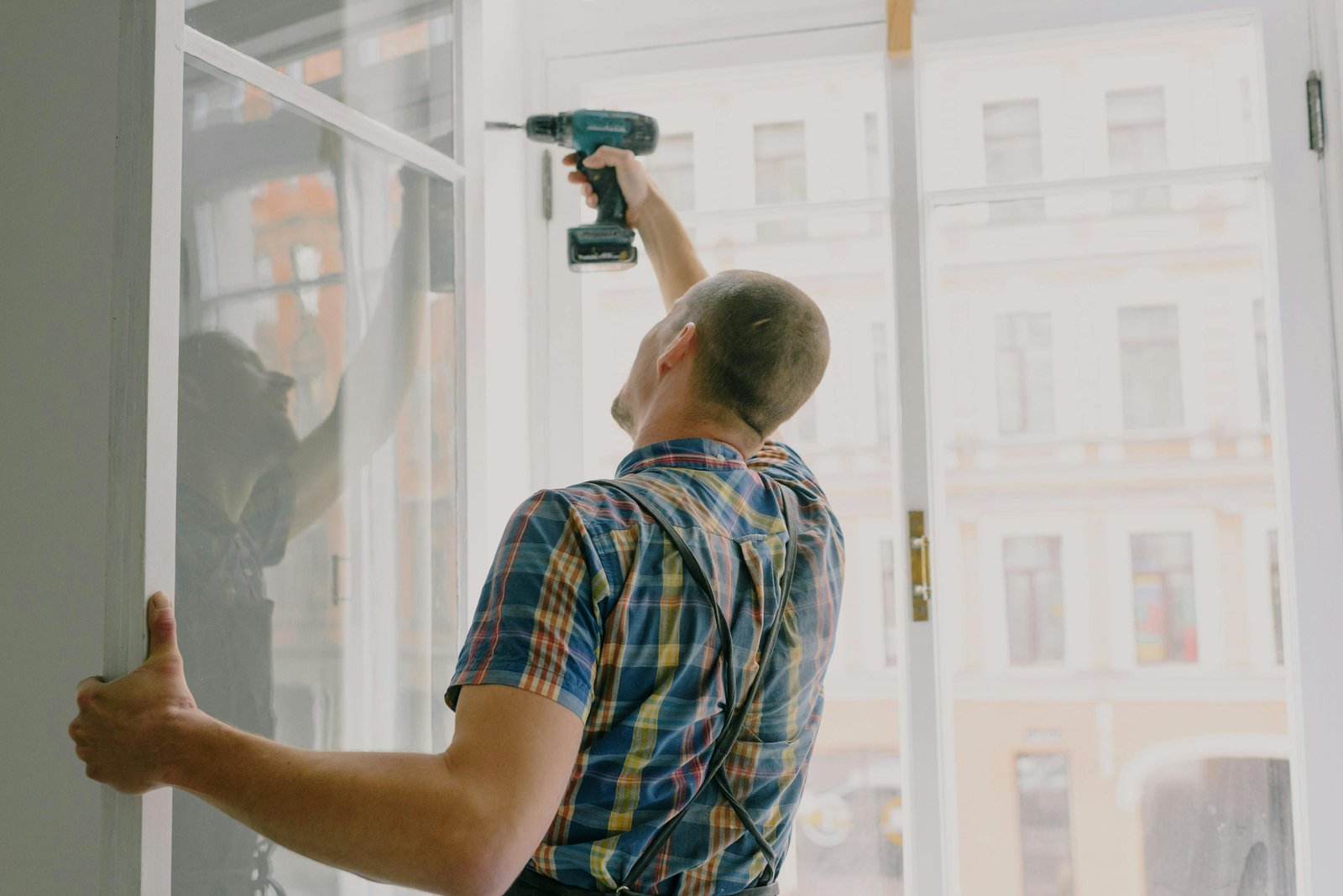 Professional fitting modern window frame